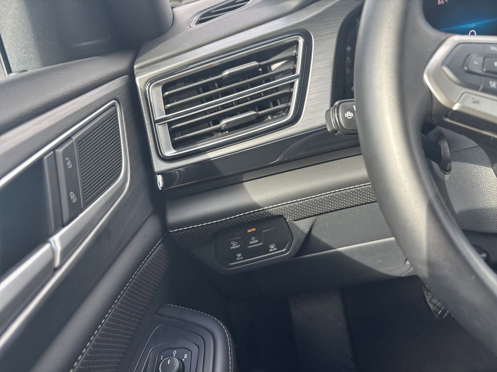 Thumbnail: 2025 Volkswagen Atlas - 34