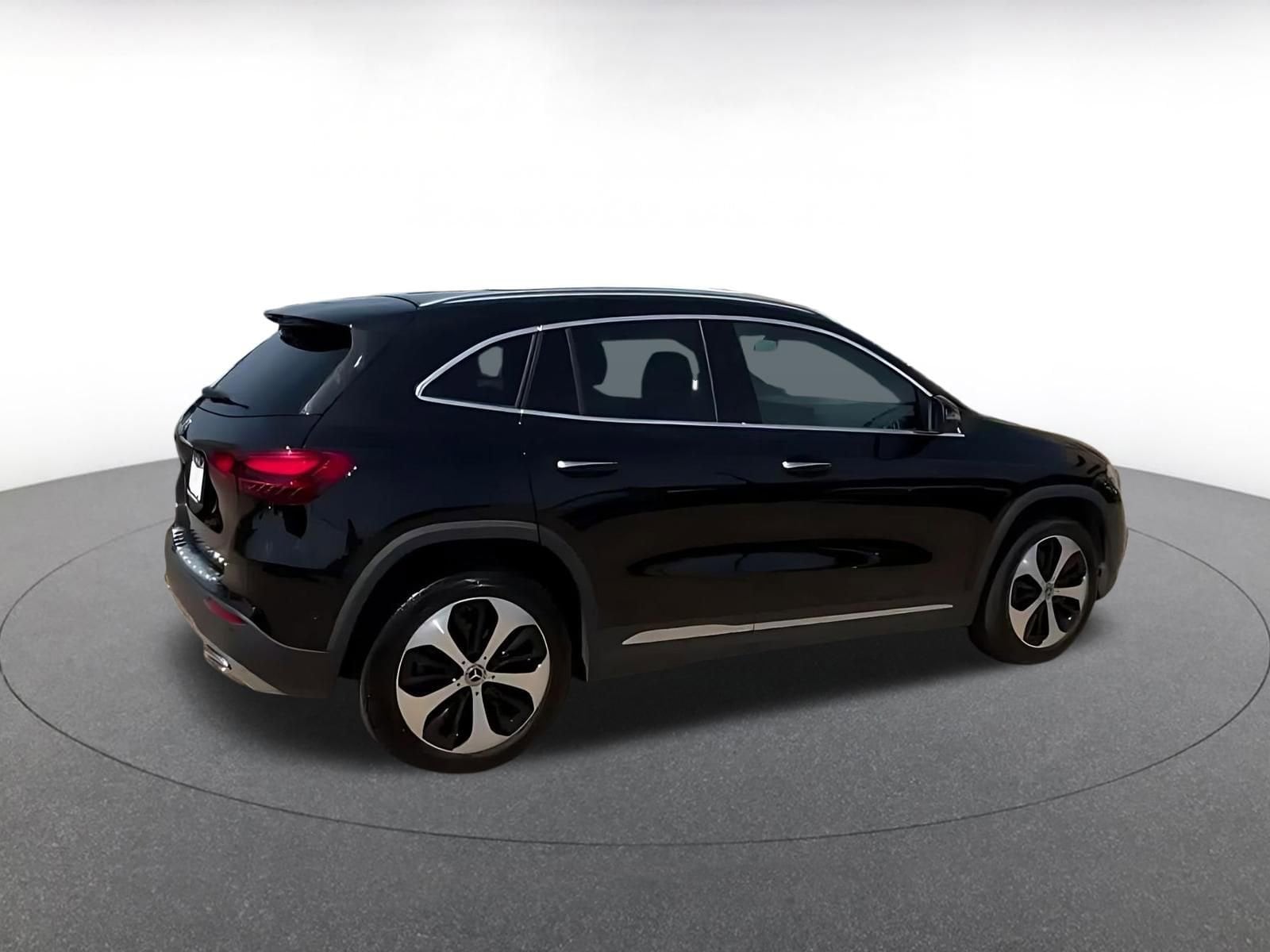 Thumbnail: 2025 Mercedes-Benz GLA - 12