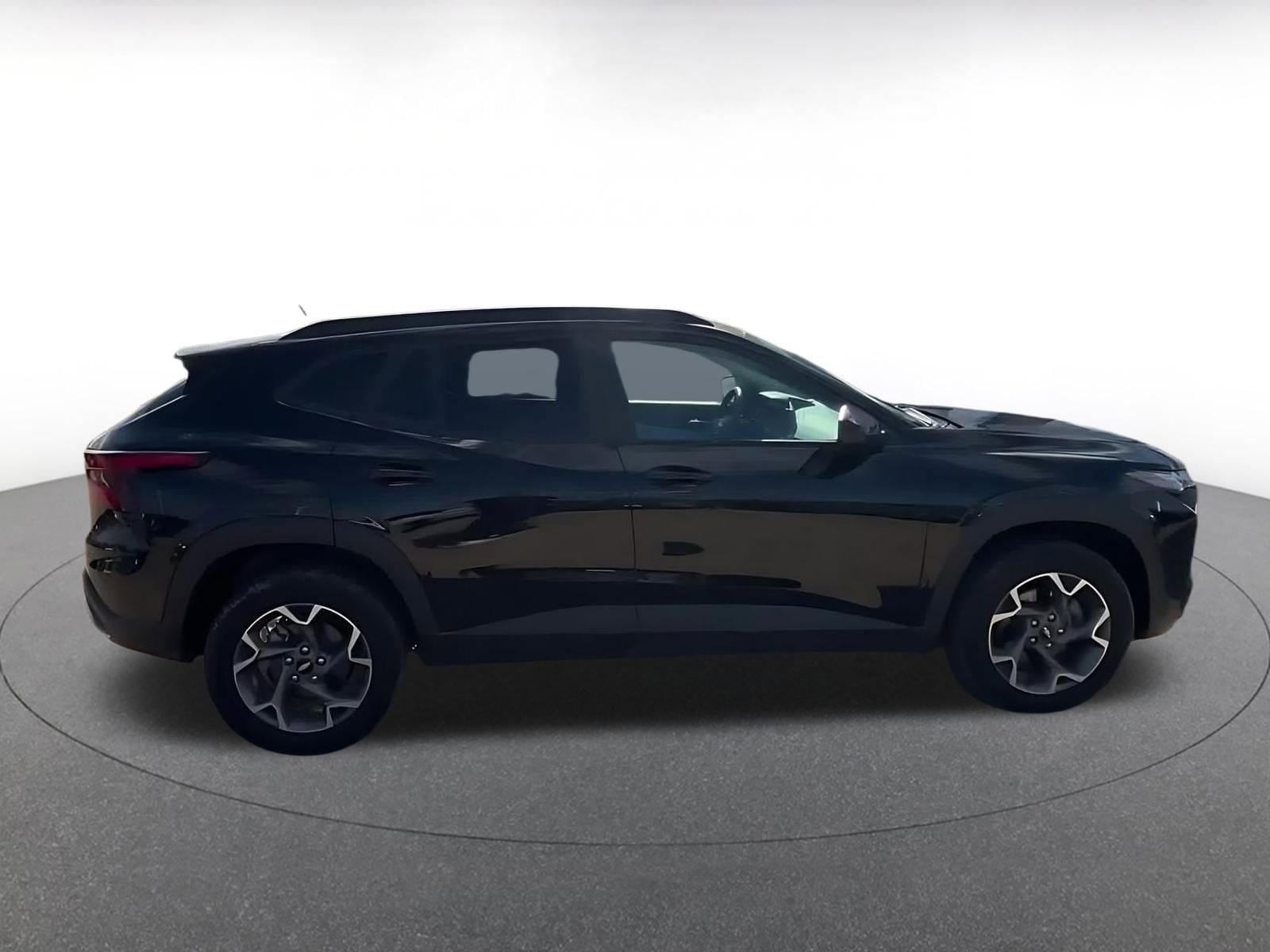 Thumbnail: 2025 Chevrolet Trax - 16