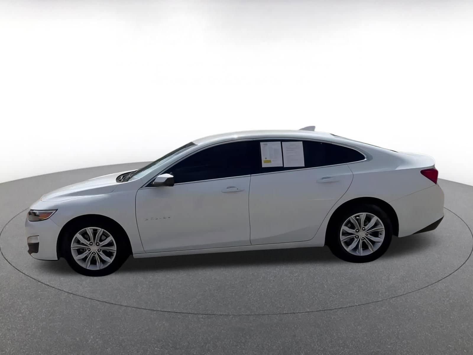 Thumbnail: 2024 Chevrolet Malibu - 10