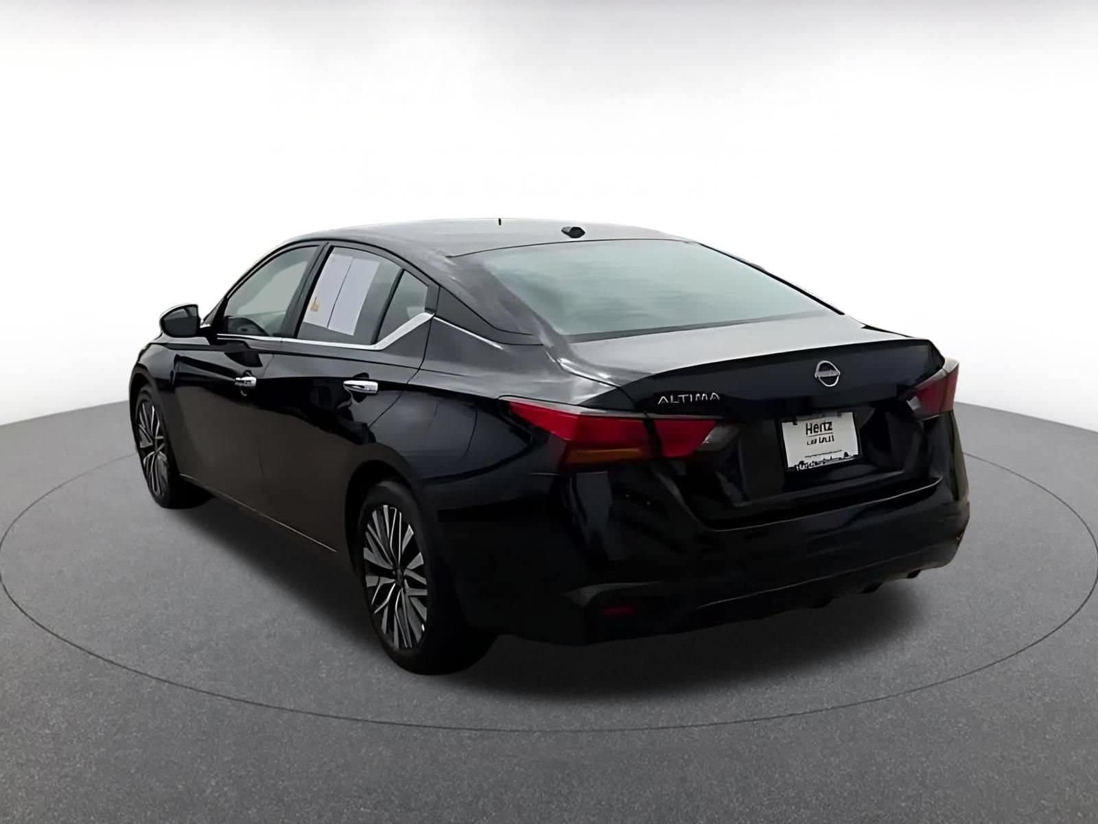 Thumbnail: 2025 Nissan Altima - 10