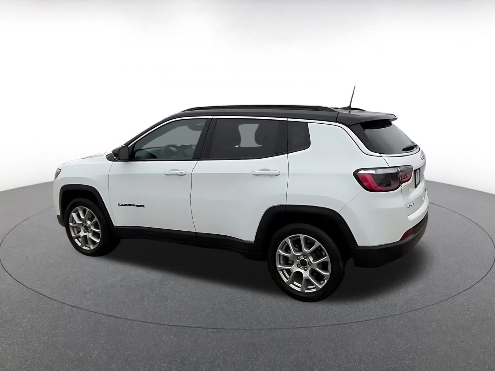 Thumbnail: 2025 Jeep Compass - 10