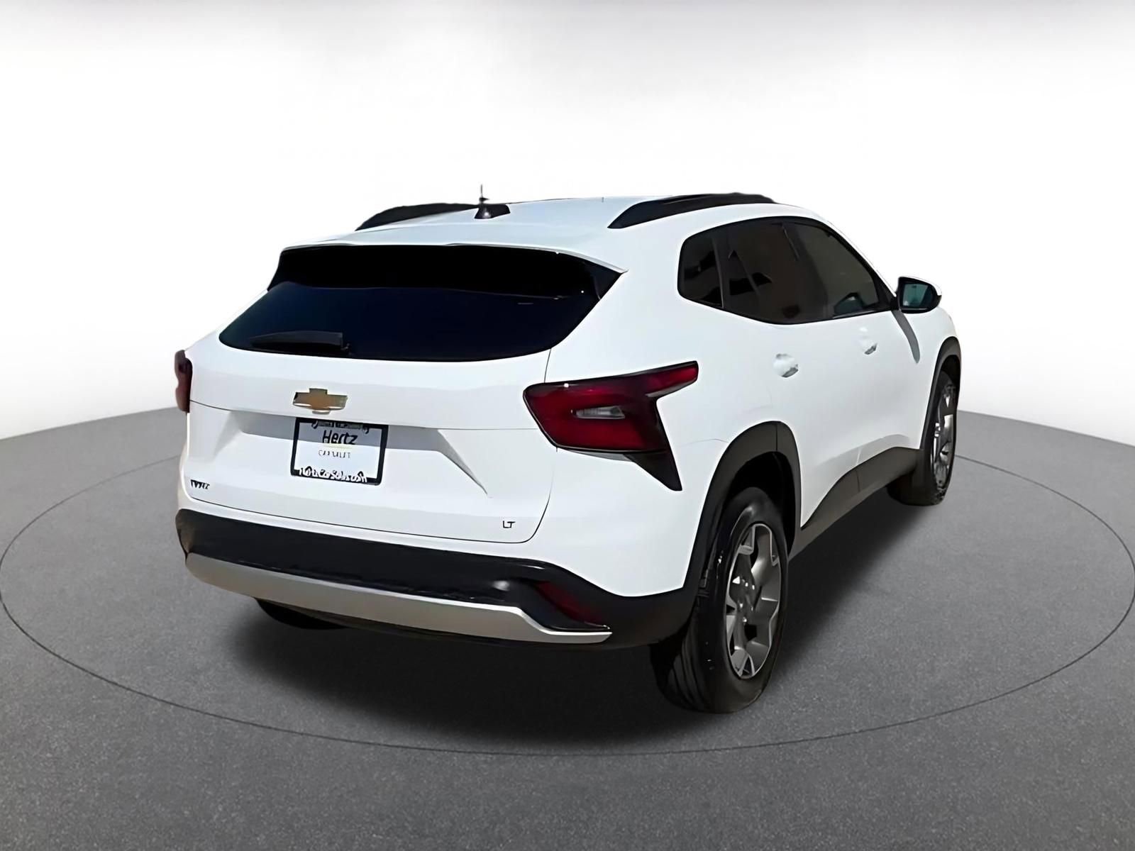 Thumbnail: 2025 Chevrolet Trax - 14