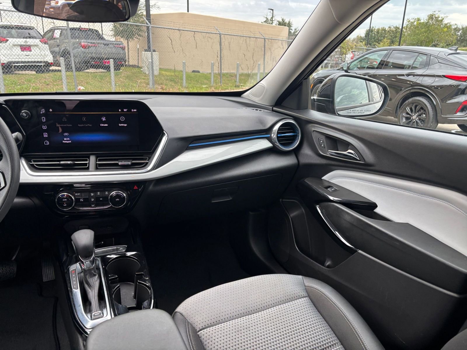 Thumbnail: 2025 Chevrolet Trax - 33