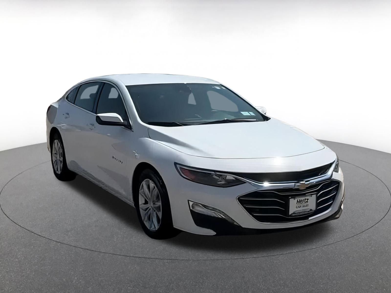 Thumbnail: 2024 Chevrolet Malibu - 3