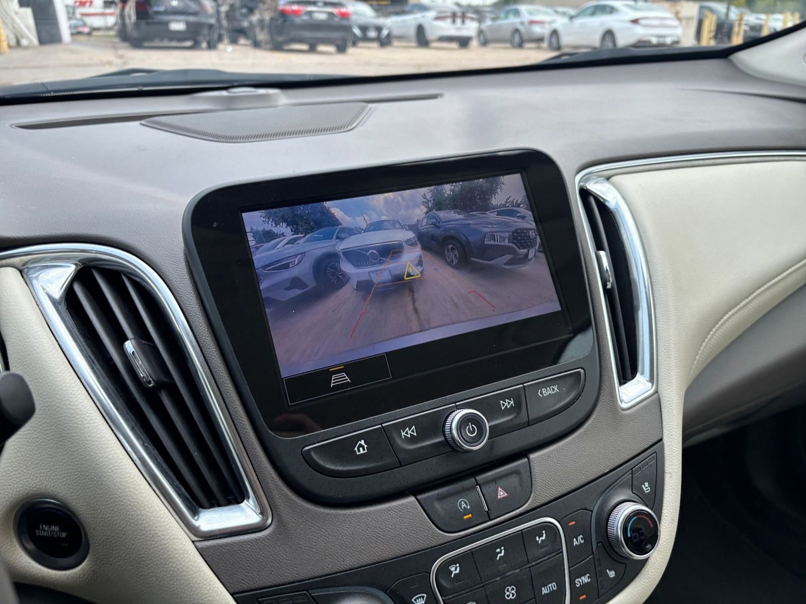 Thumbnail: 2024 Chevrolet Malibu - 17