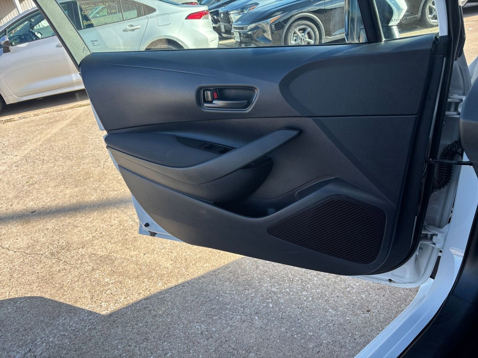 Thumbnail: 2025 Toyota Corolla - 20