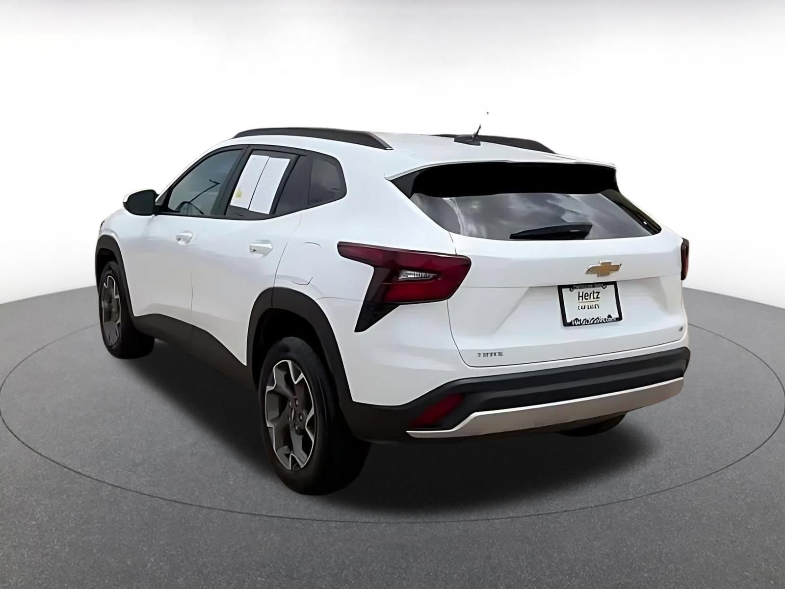 Thumbnail: 2025 Chevrolet Trax - 4