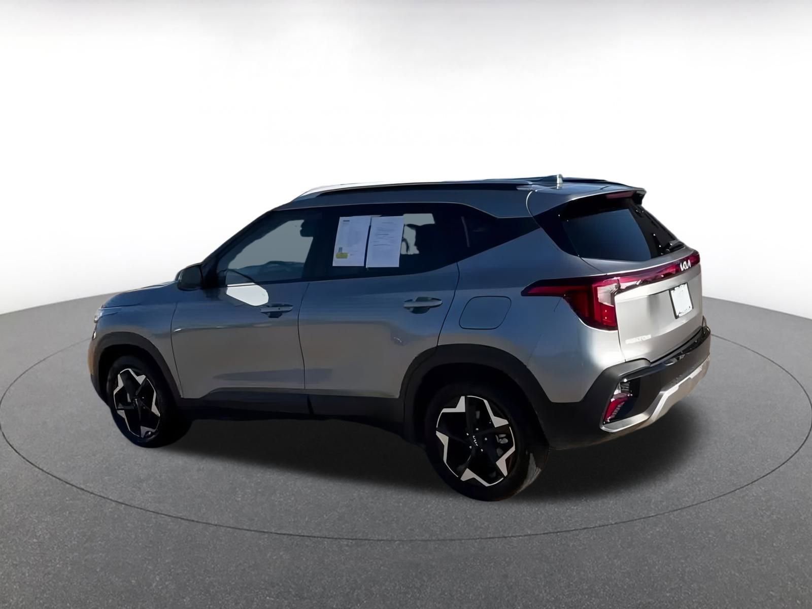 Thumbnail: 2025 Kia Seltos - 10