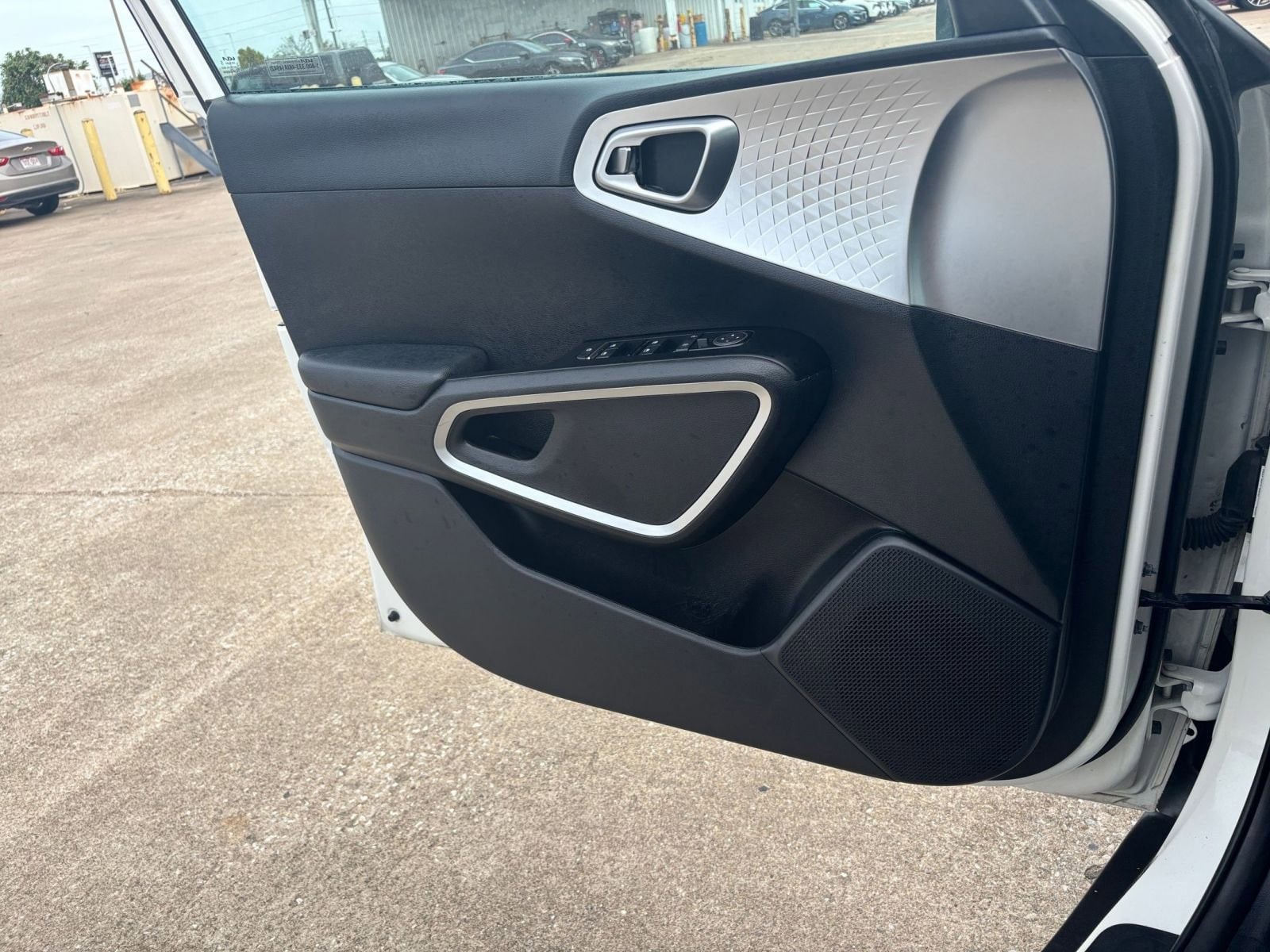 Thumbnail: 2023 Kia Soul - 20