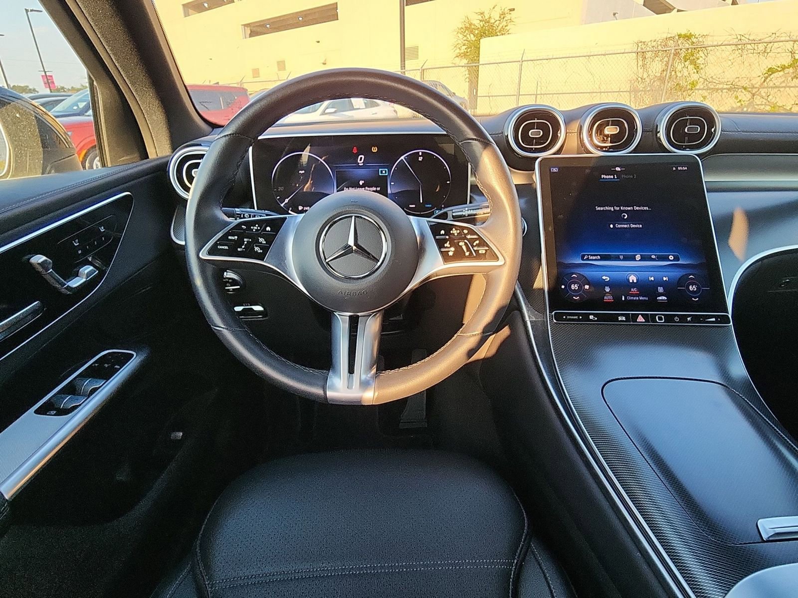 Thumbnail: 2024 Mercedes-Benz GLC - 28