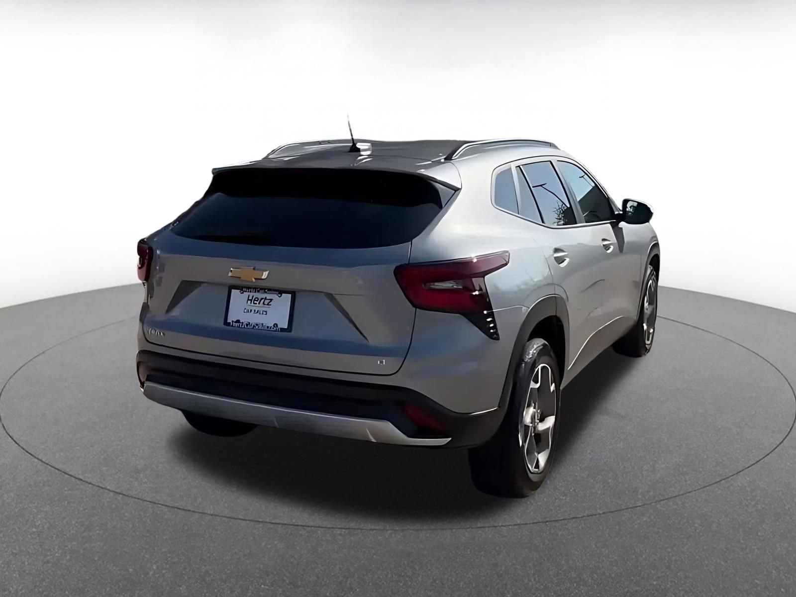 Thumbnail: 2025 Chevrolet Trax - 14