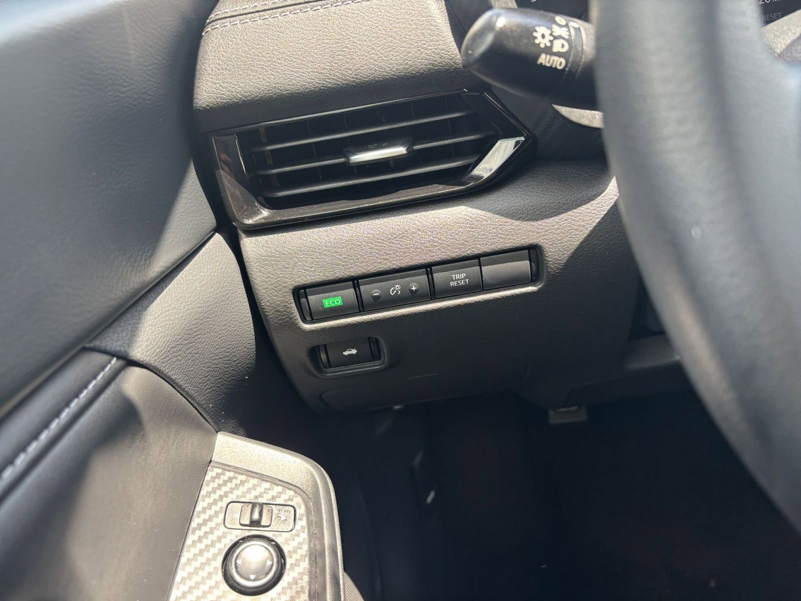 Thumbnail: 2024 Nissan Sentra - 32