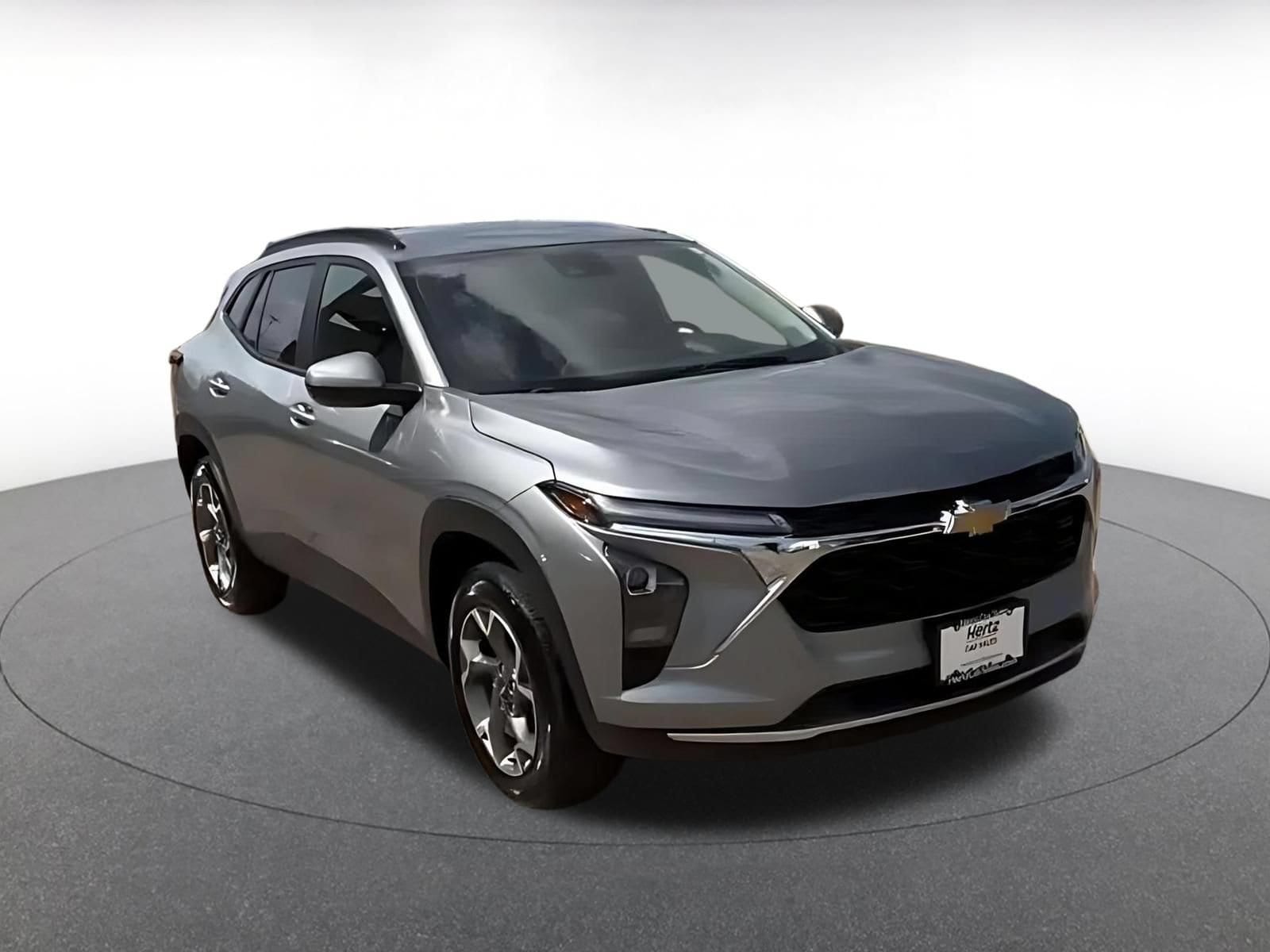 Thumbnail: 2025 Chevrolet Trax - 3