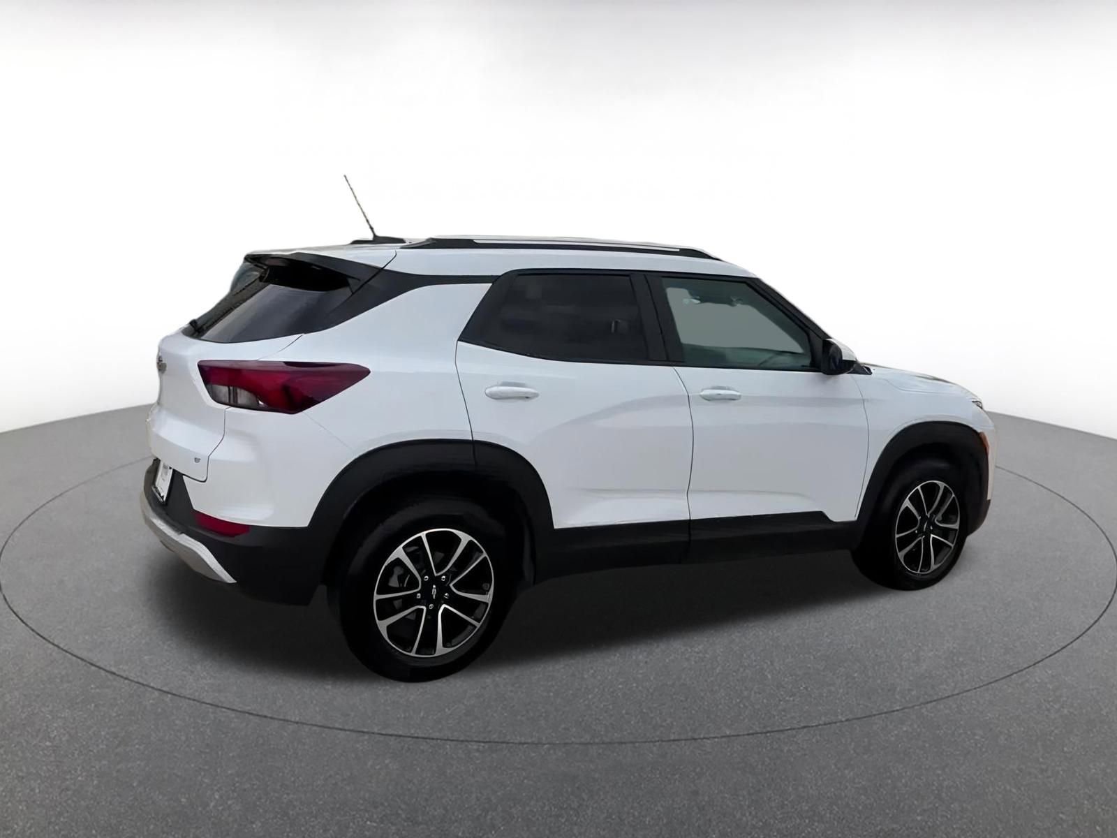 Thumbnail: 2025 Chevrolet TrailBlazer - 11