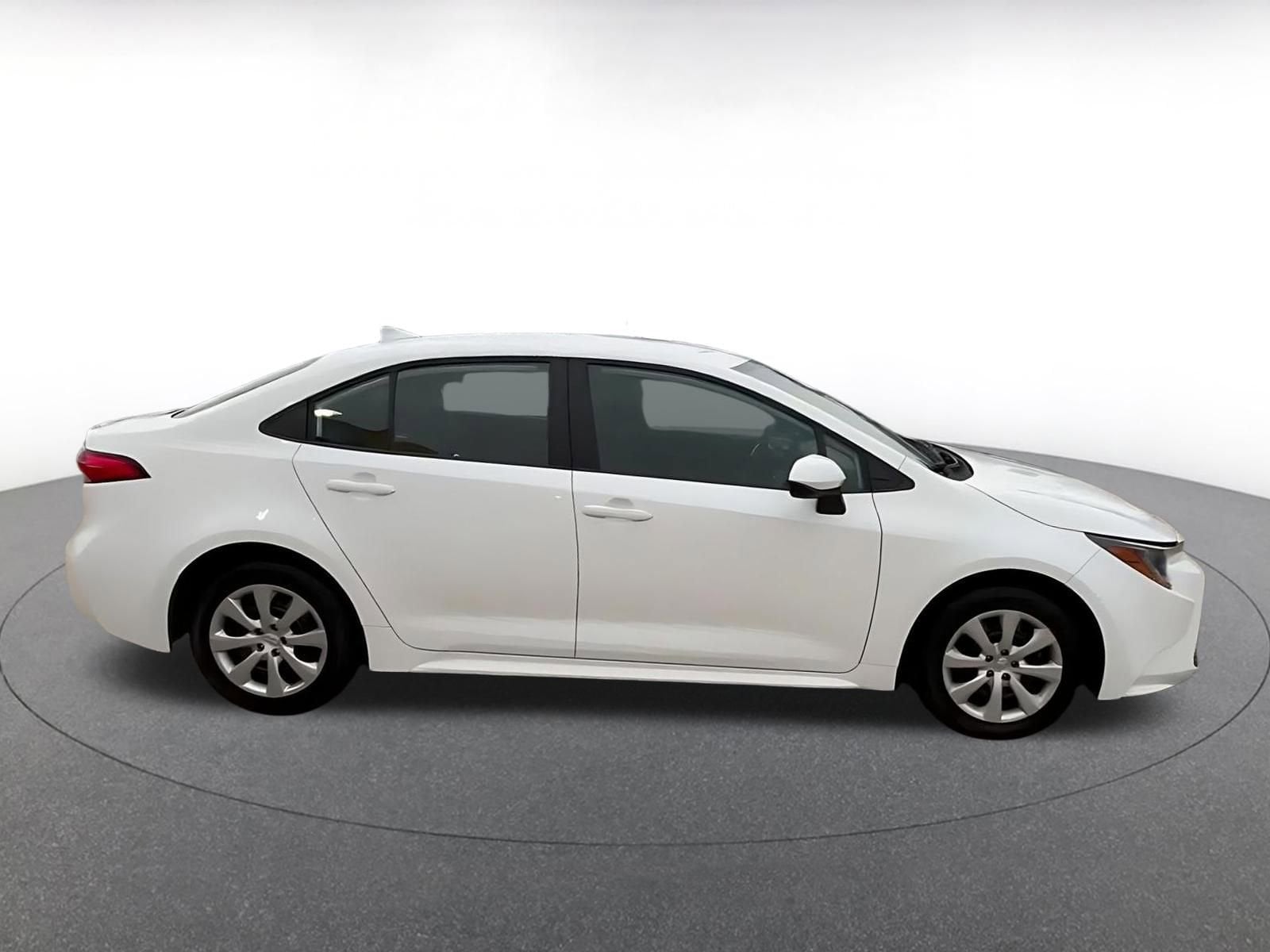 Thumbnail: 2025 Toyota Corolla - 16