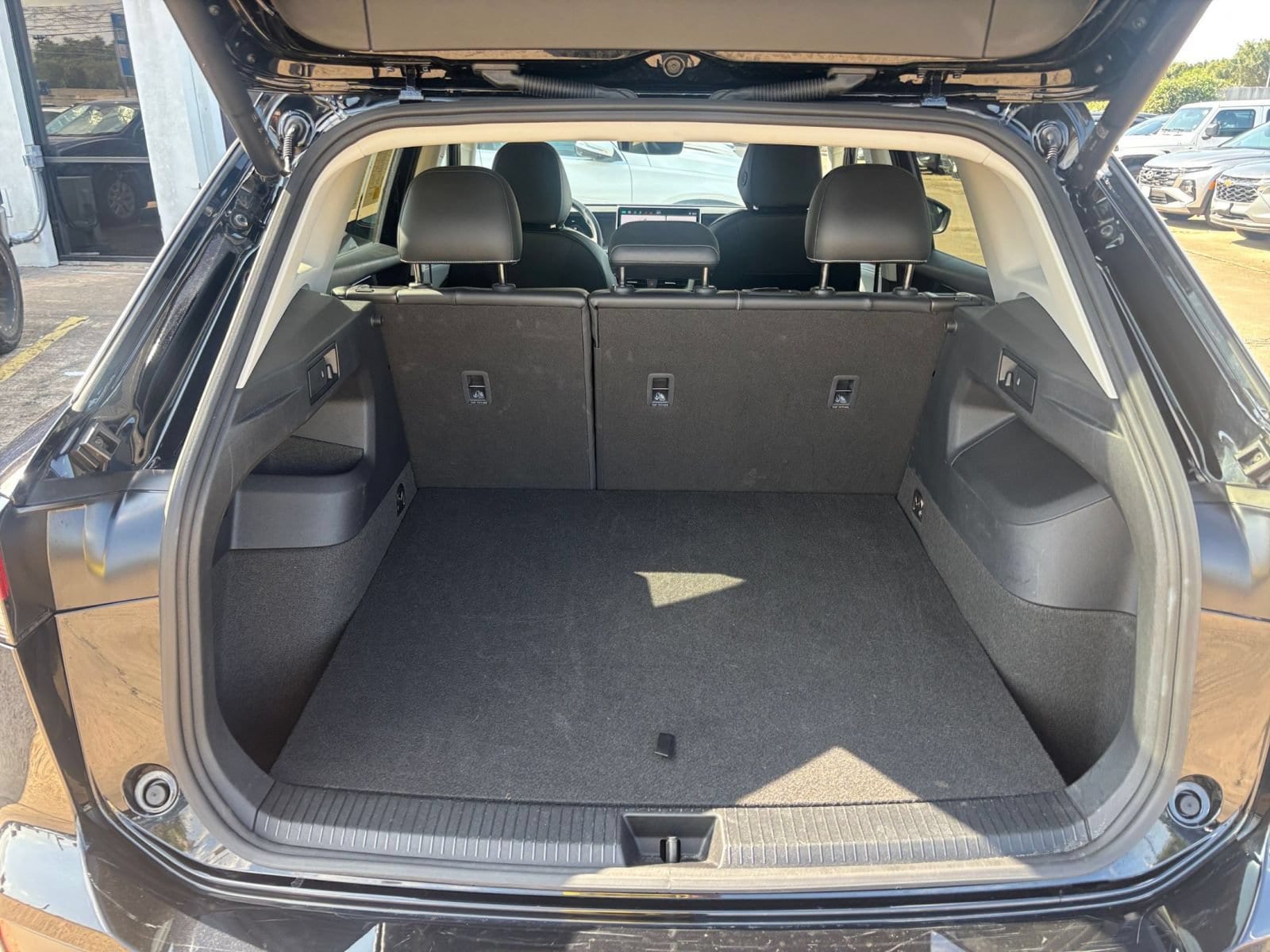 Thumbnail: 2026 Volkswagen Tiguan - 32