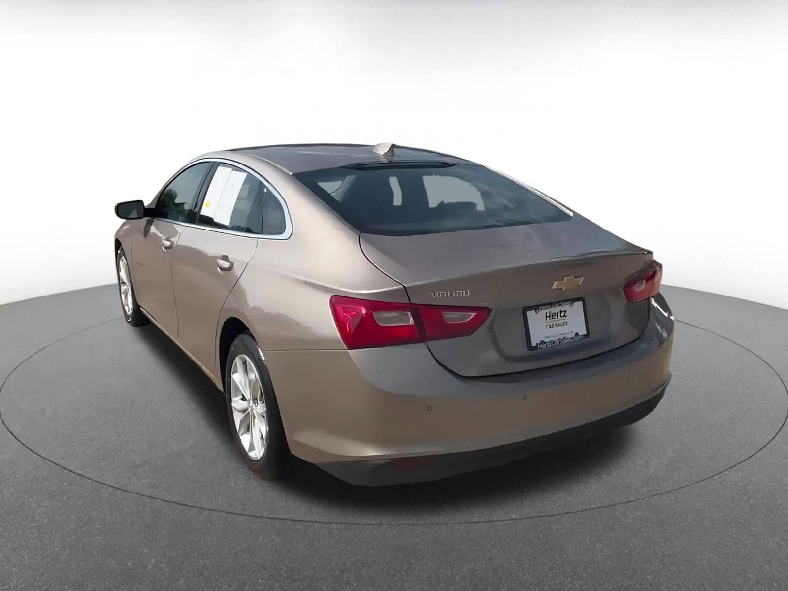 Thumbnail: 2023 Chevrolet Malibu - 10