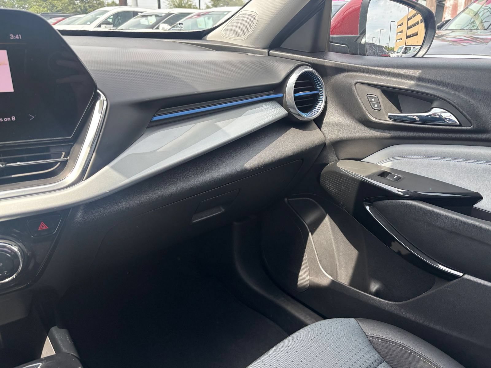 Thumbnail: 2025 Chevrolet Trax - 29