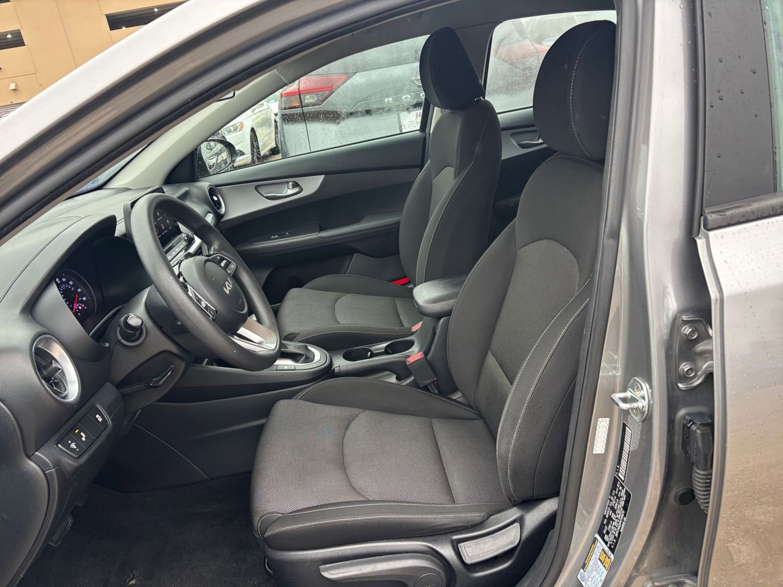 Thumbnail: 2023 Kia Forte - 24