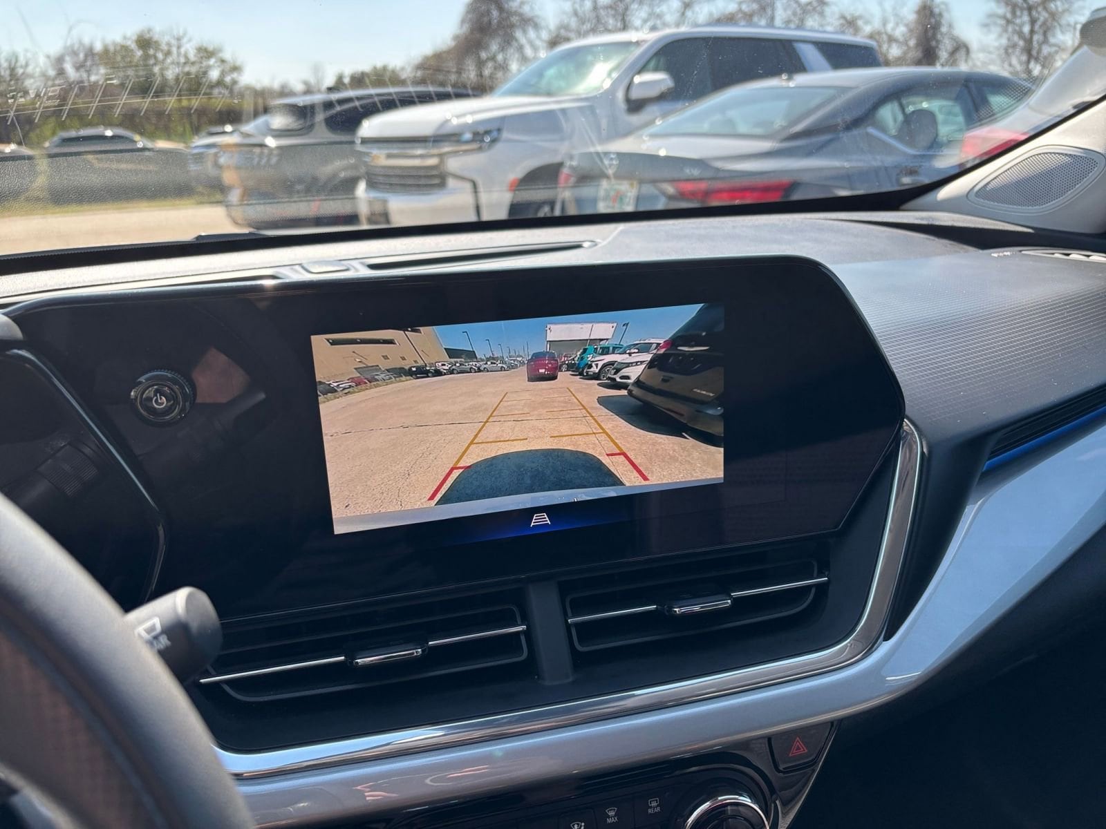 Thumbnail: 2025 Chevrolet Trax - 22