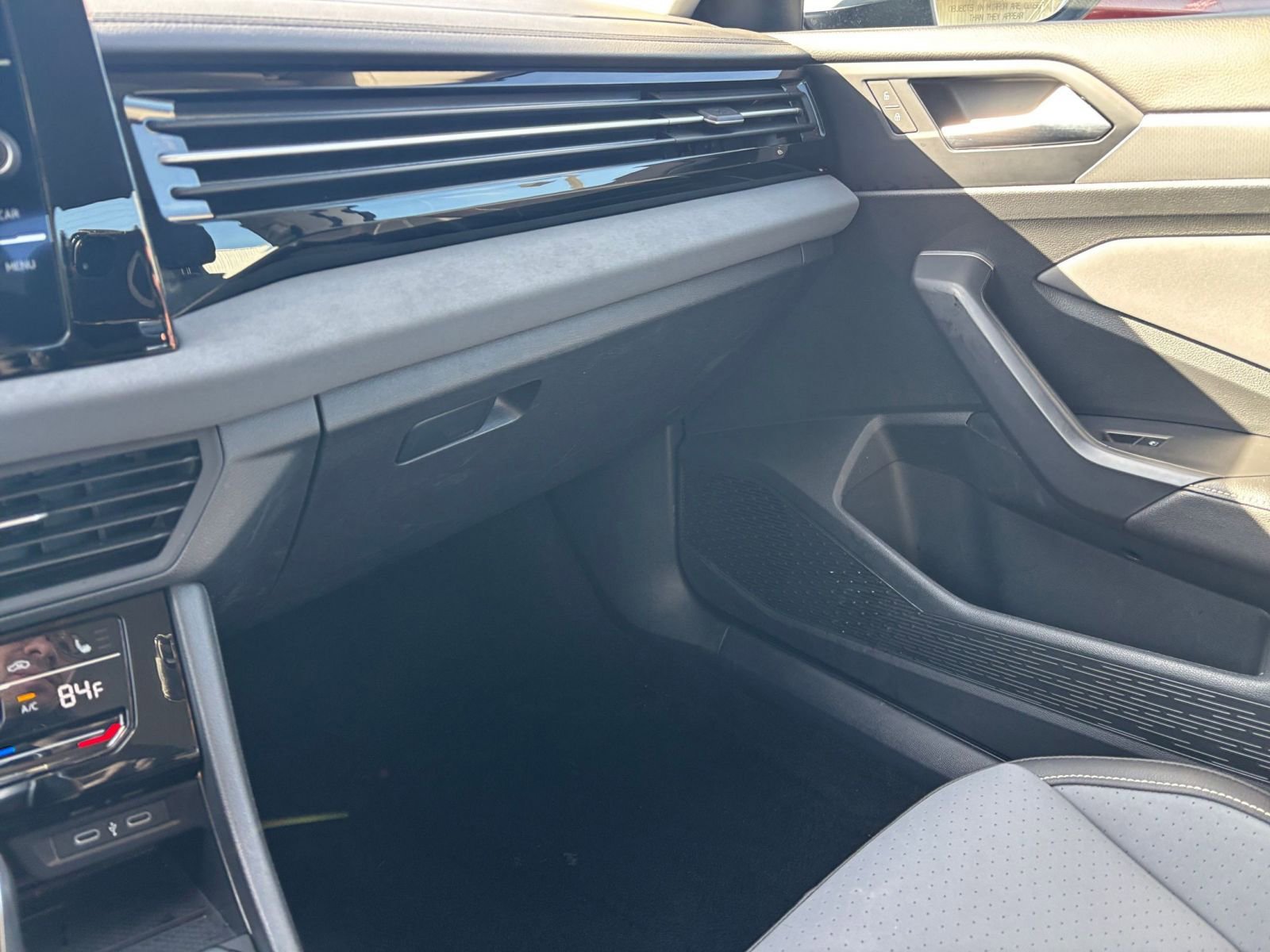 Thumbnail: 2025 Volkswagen Jetta - 35