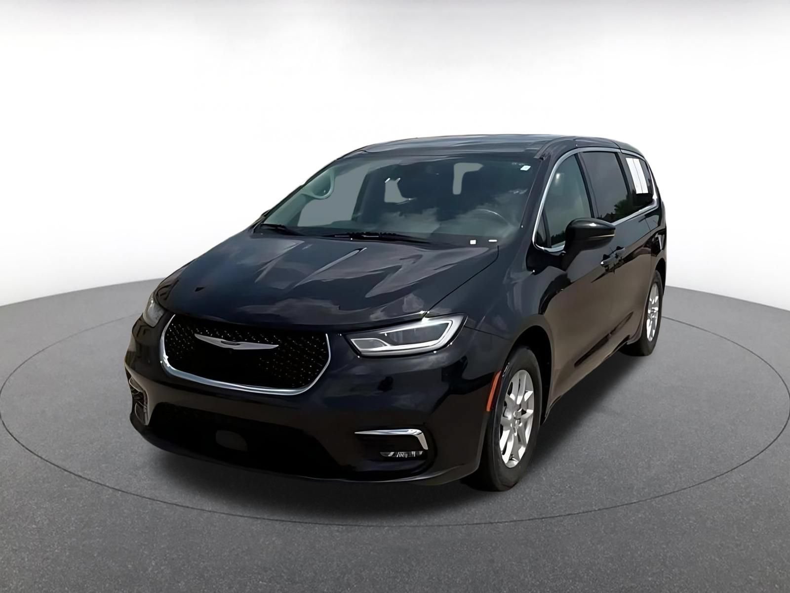 Thumbnail: 2023 Chrysler Pacifica - 6