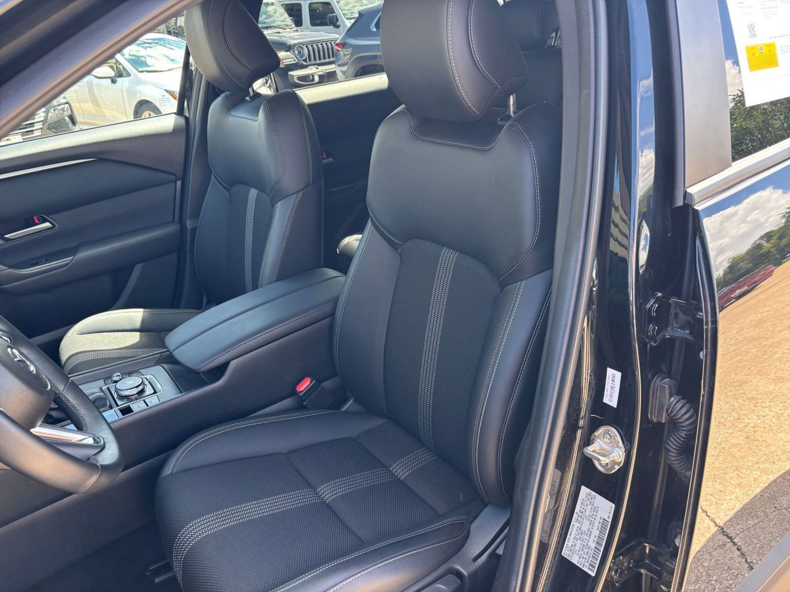 Thumbnail: 2025 Mazda CX-50 - 35