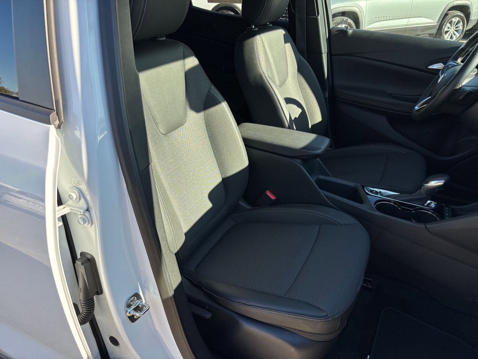 Thumbnail: 2025 Buick Encore GX - 34