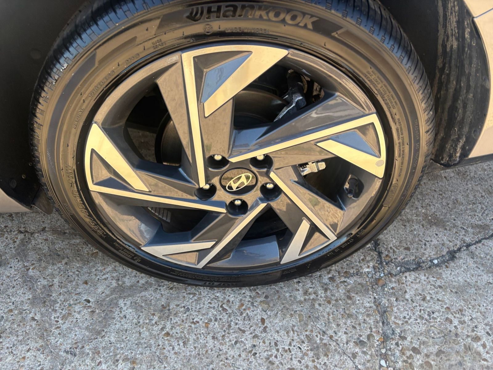 Thumbnail: 2025 Hyundai Elantra - 30