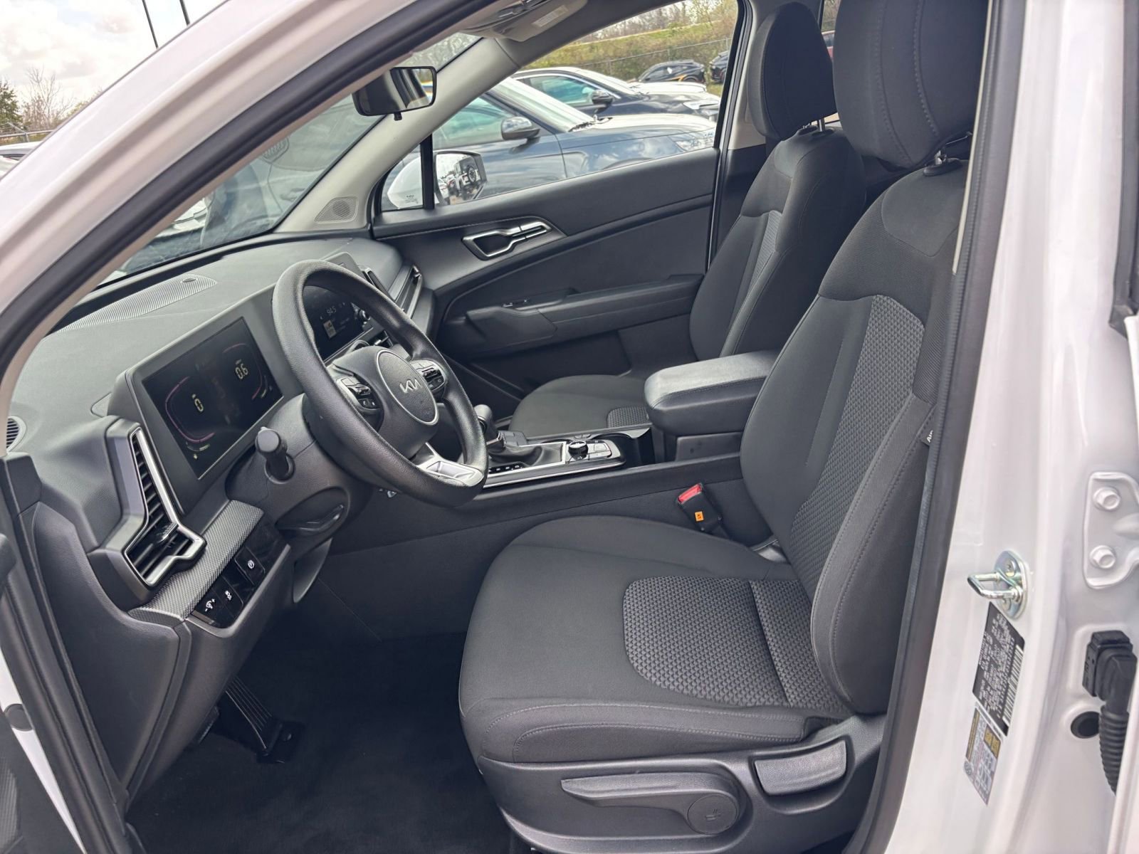 Thumbnail: 2025 Kia Sportage - 25