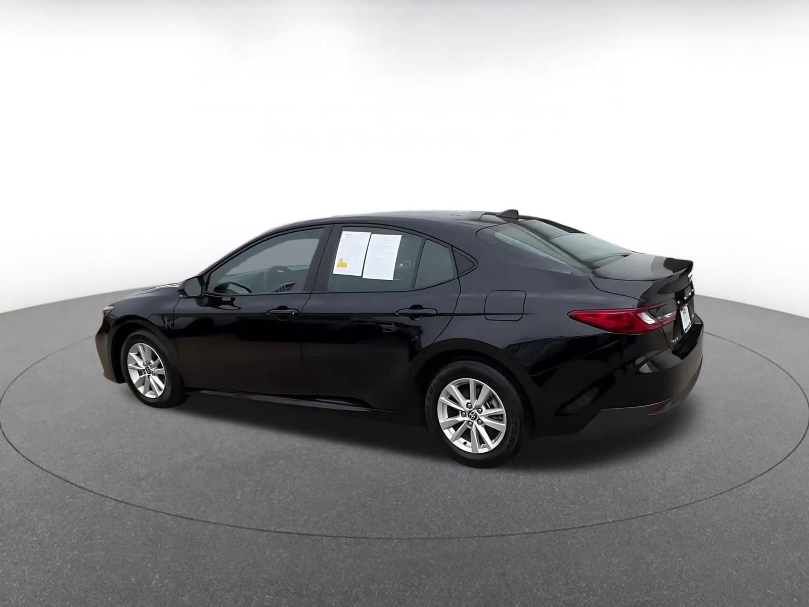 Thumbnail: 2025 Toyota Camry - 10