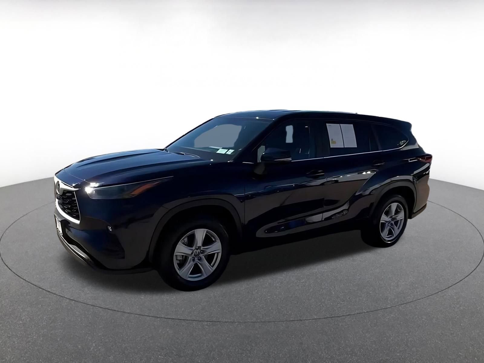 Thumbnail: 2025 Toyota Highlander - 8