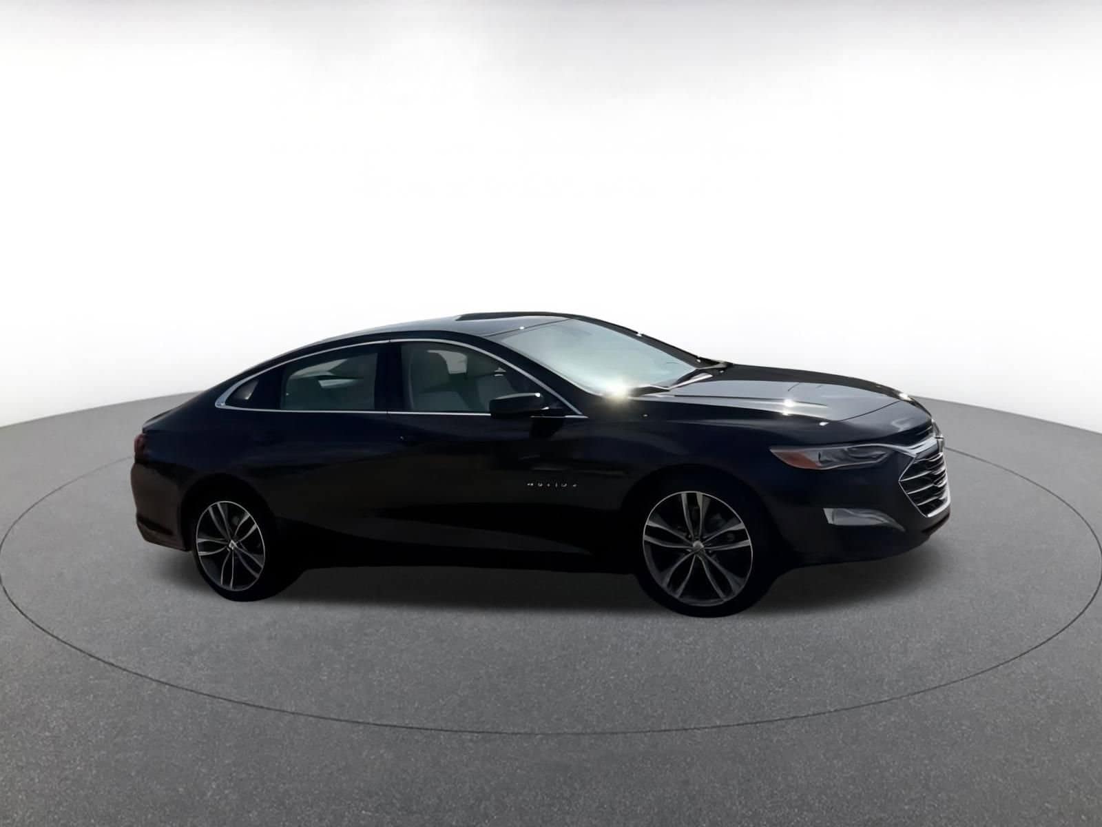 Thumbnail: 2024 Chevrolet Malibu - 12