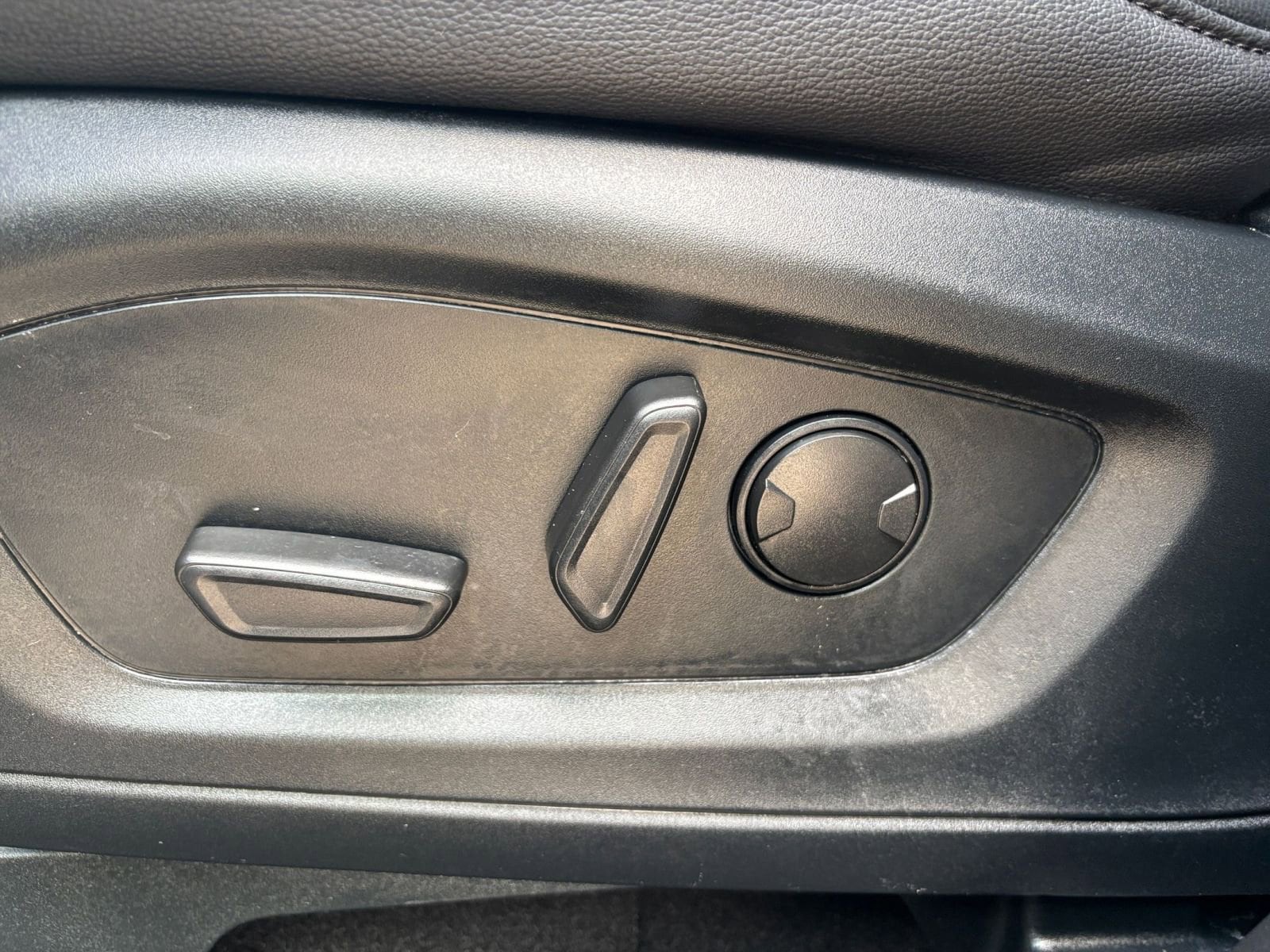 Thumbnail: 2024 Ford Explorer - 23