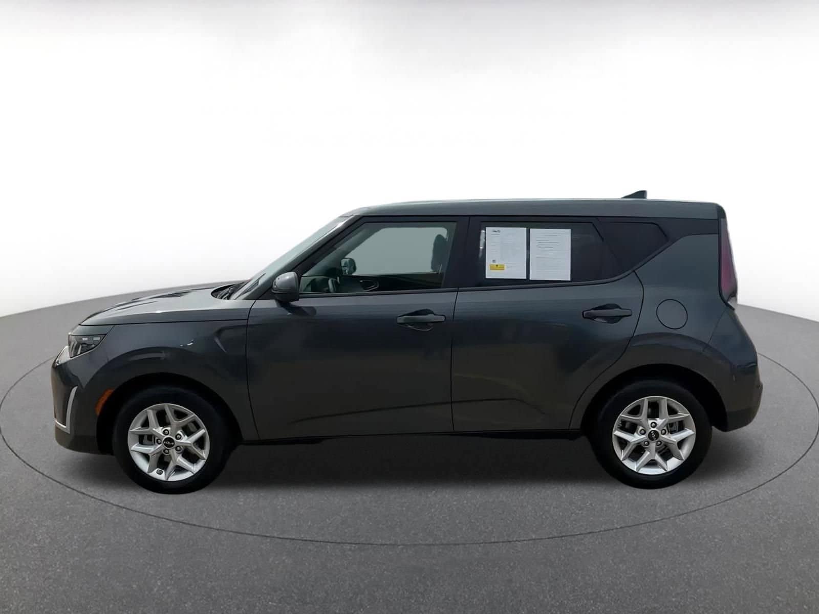 2023 Kia Soul LX 7