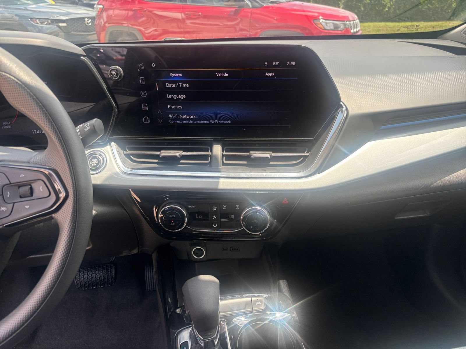 Thumbnail: 2025 Chevrolet Trax - 14