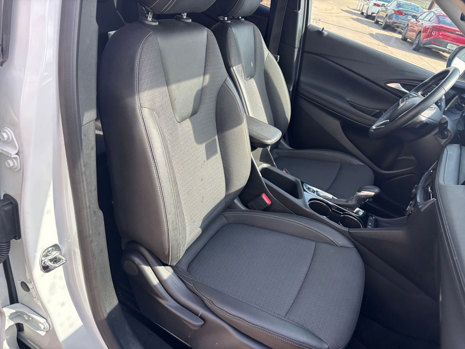 Thumbnail: 2025 Buick Encore GX - 35