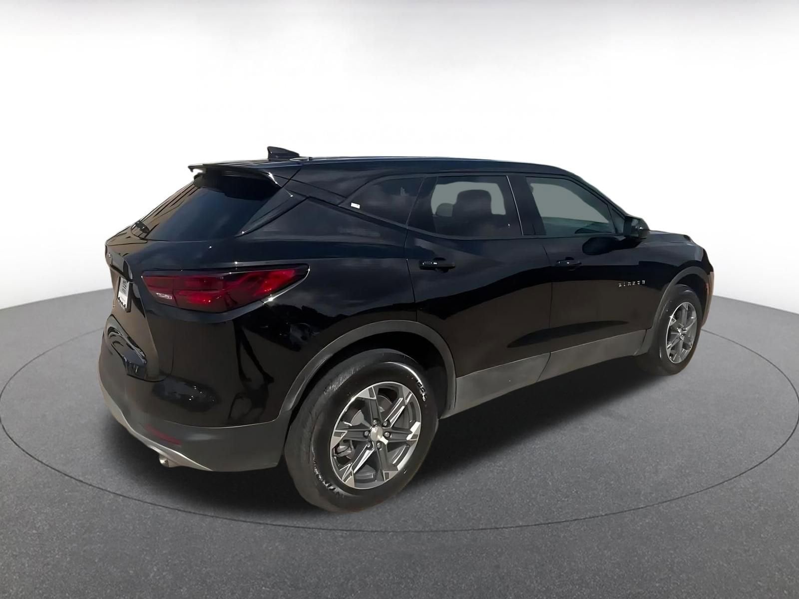 Thumbnail: 2025 Chevrolet Blazer - 15