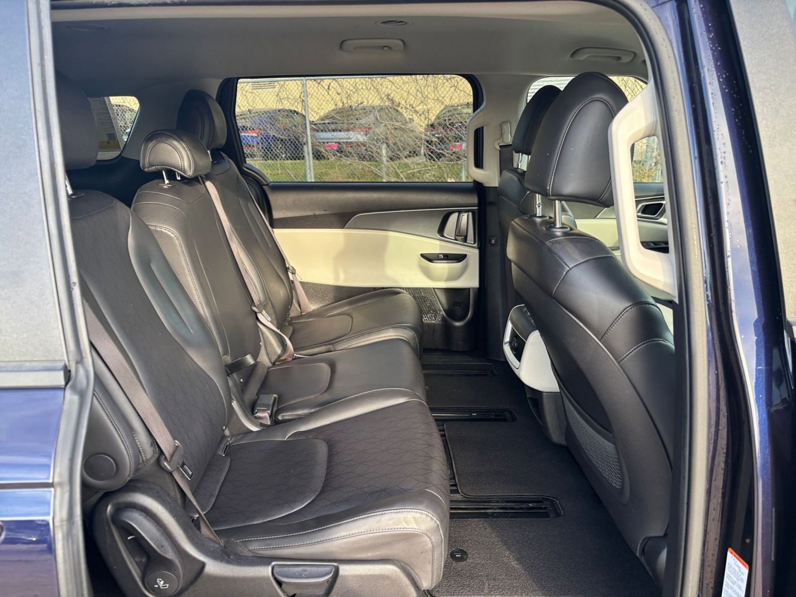 Thumbnail: 2024 Kia Carnival - 27