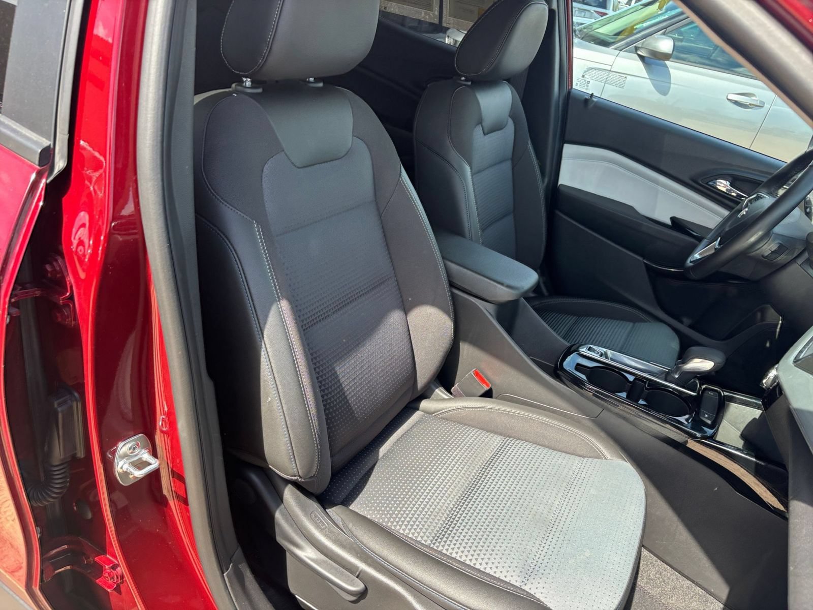 Thumbnail: 2025 Chevrolet Trax - 35