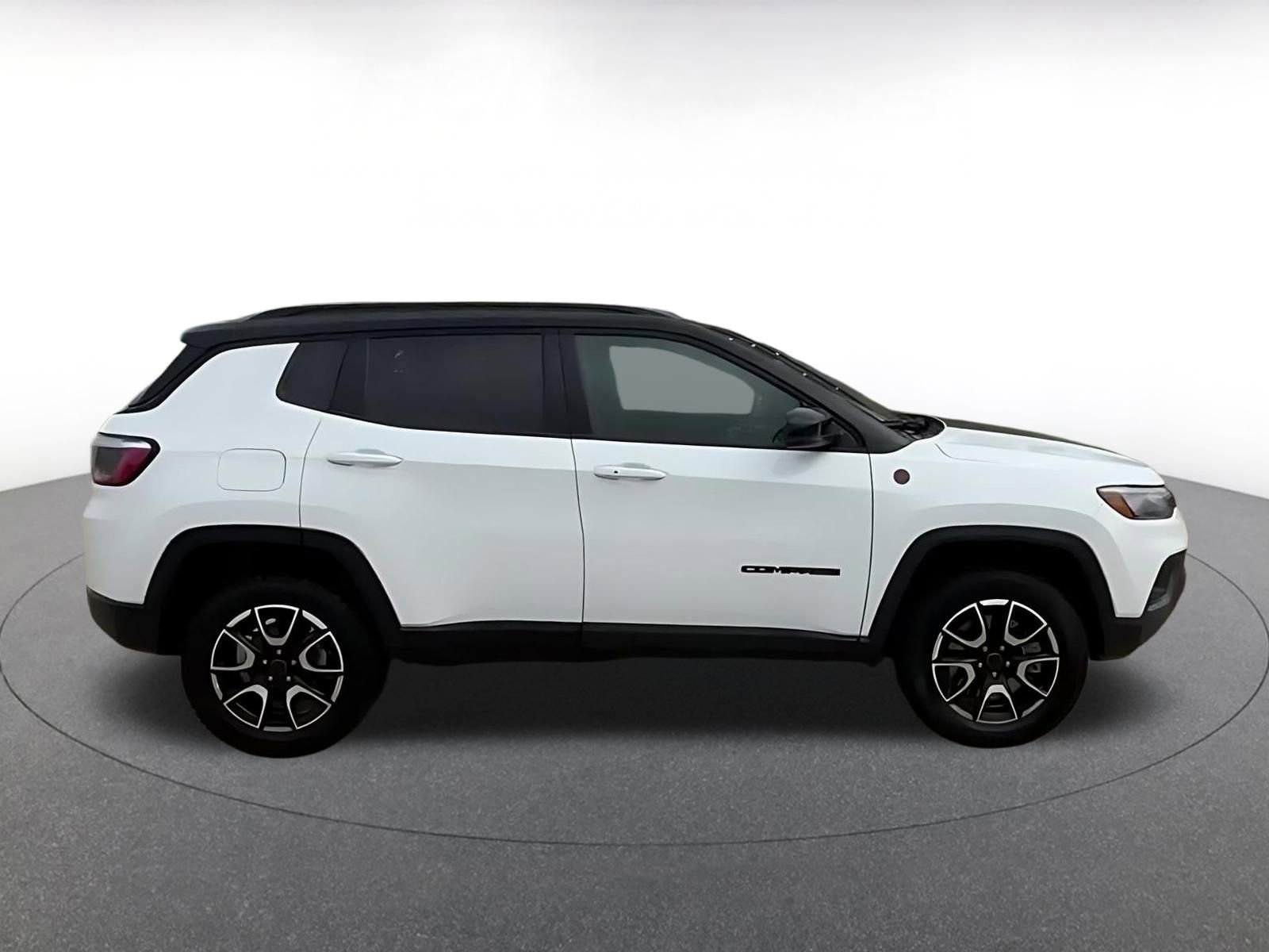 Thumbnail: 2025 Jeep Compass - 15