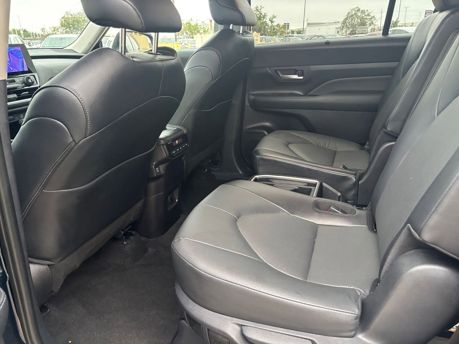 Thumbnail: 2025 Toyota Grand Highlander - 27