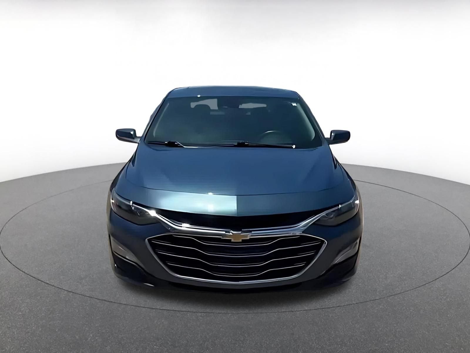 Thumbnail: 2024 Chevrolet Malibu - 4