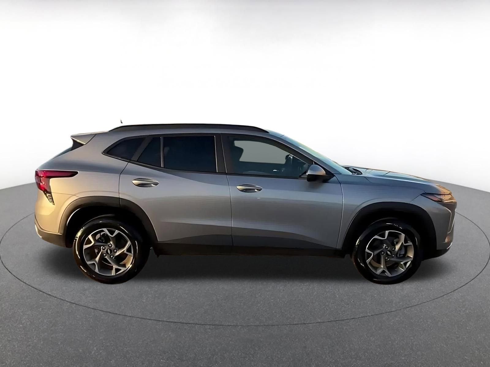 Thumbnail: 2025 Chevrolet Trax - 15