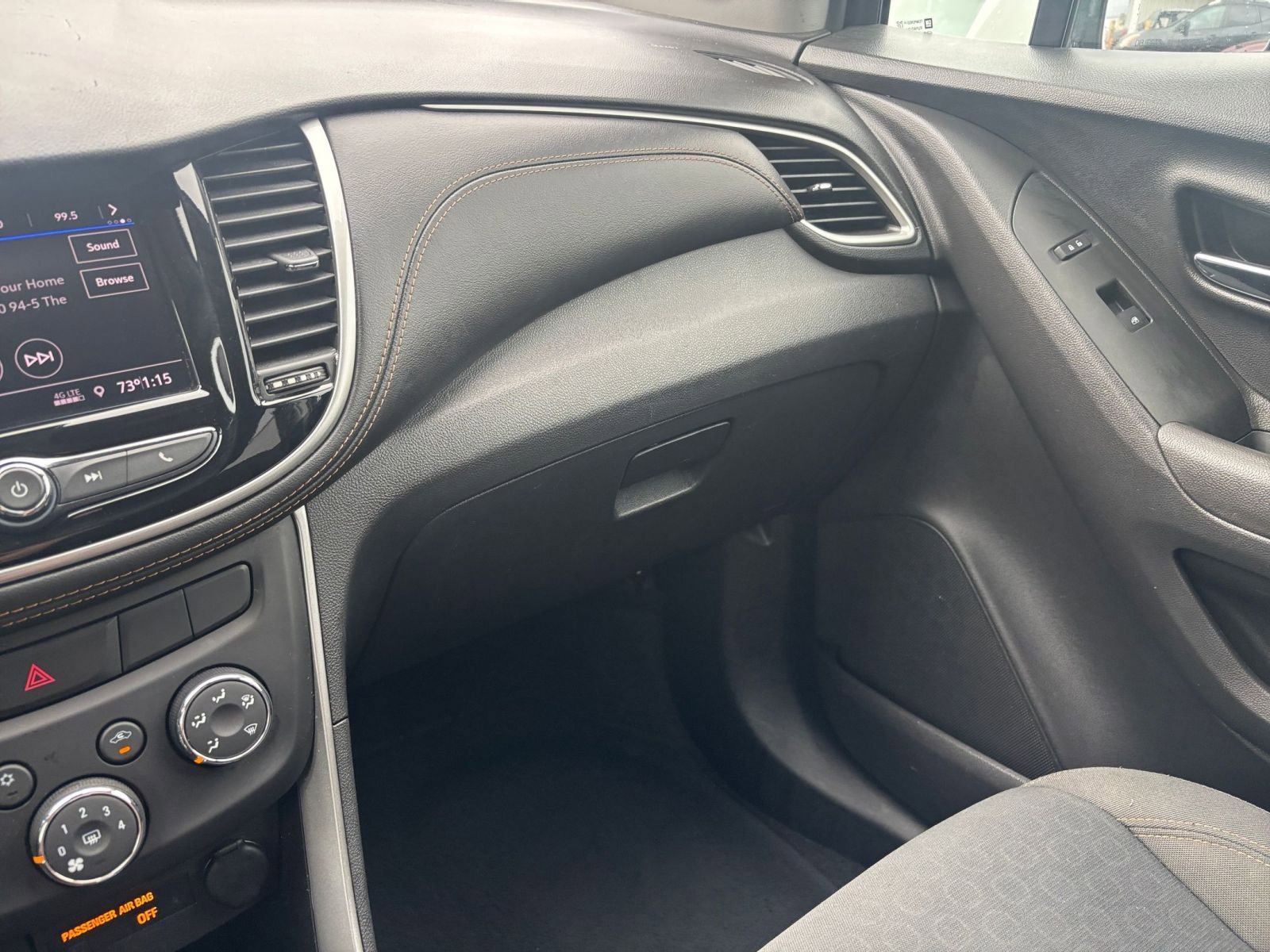 Thumbnail: 2020 Chevrolet Trax - 32