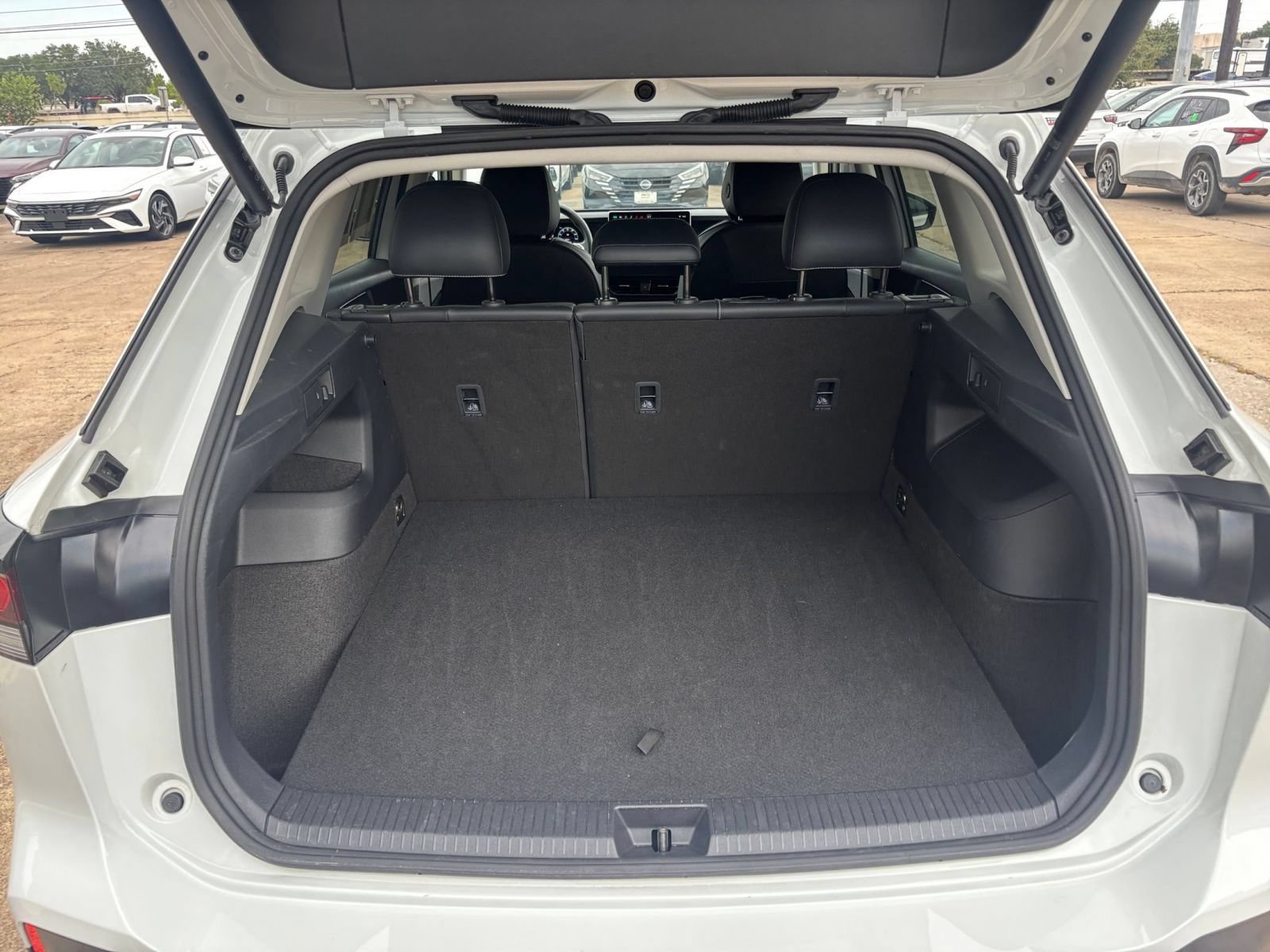 Thumbnail: 2026 Volkswagen Tiguan - 32