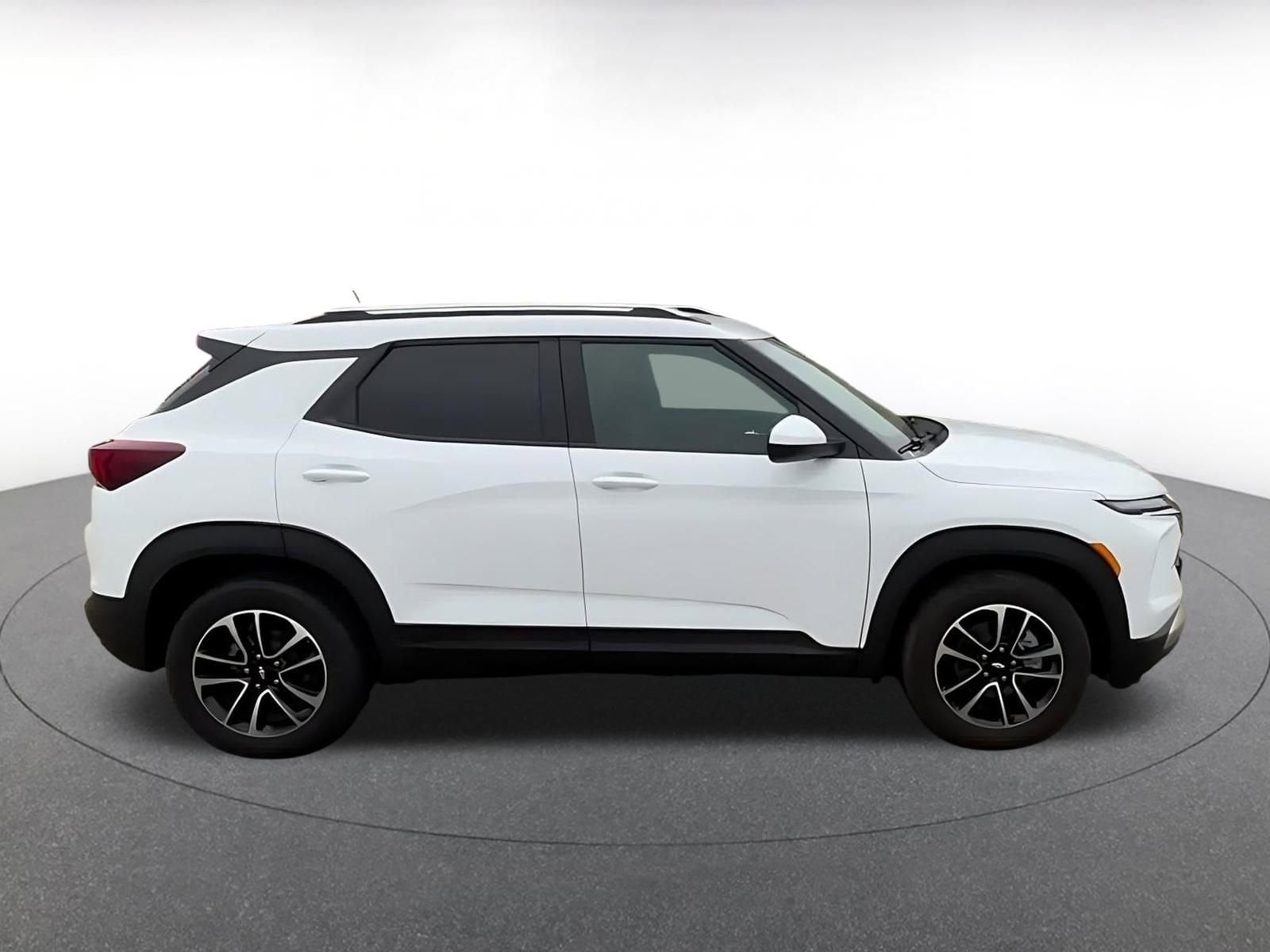 Thumbnail: 2025 Chevrolet TrailBlazer - 15