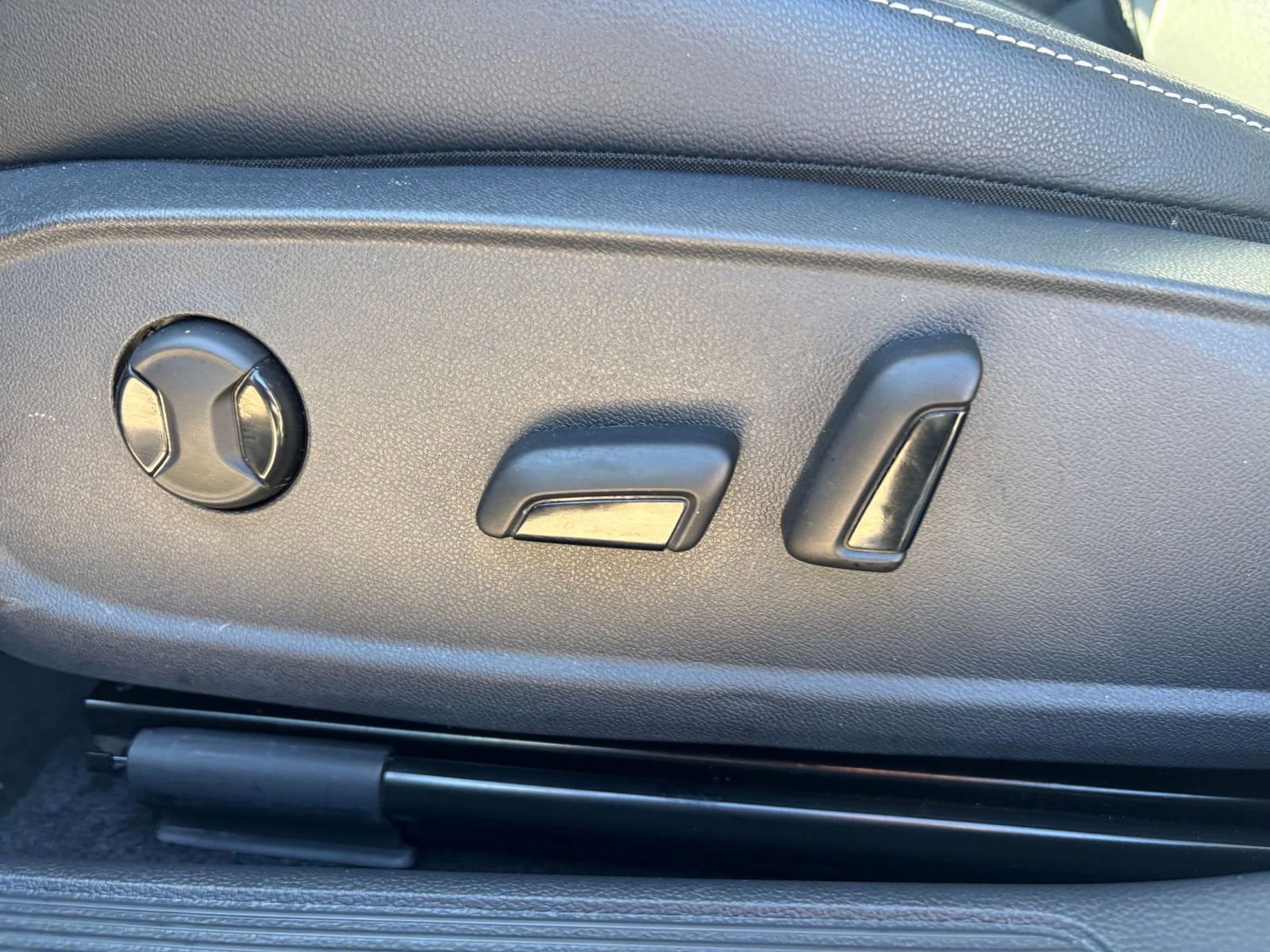 Thumbnail: 2025 Volkswagen Jetta - 23