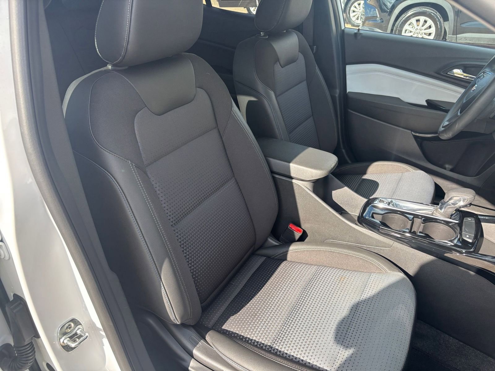 Thumbnail: 2025 Chevrolet Trax - 34